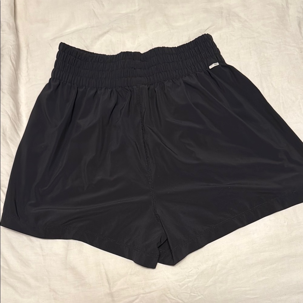 Vuori Villa Women's Shorts